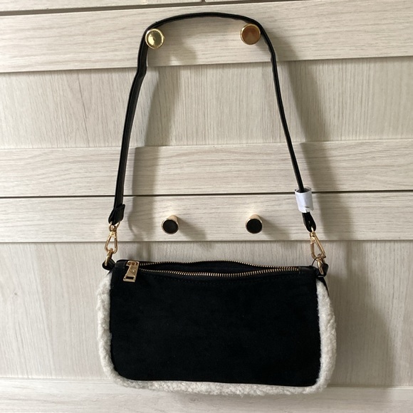 Bearpaw Bag NWT faux Suede and Sherpa trim - Picture 6 of 9